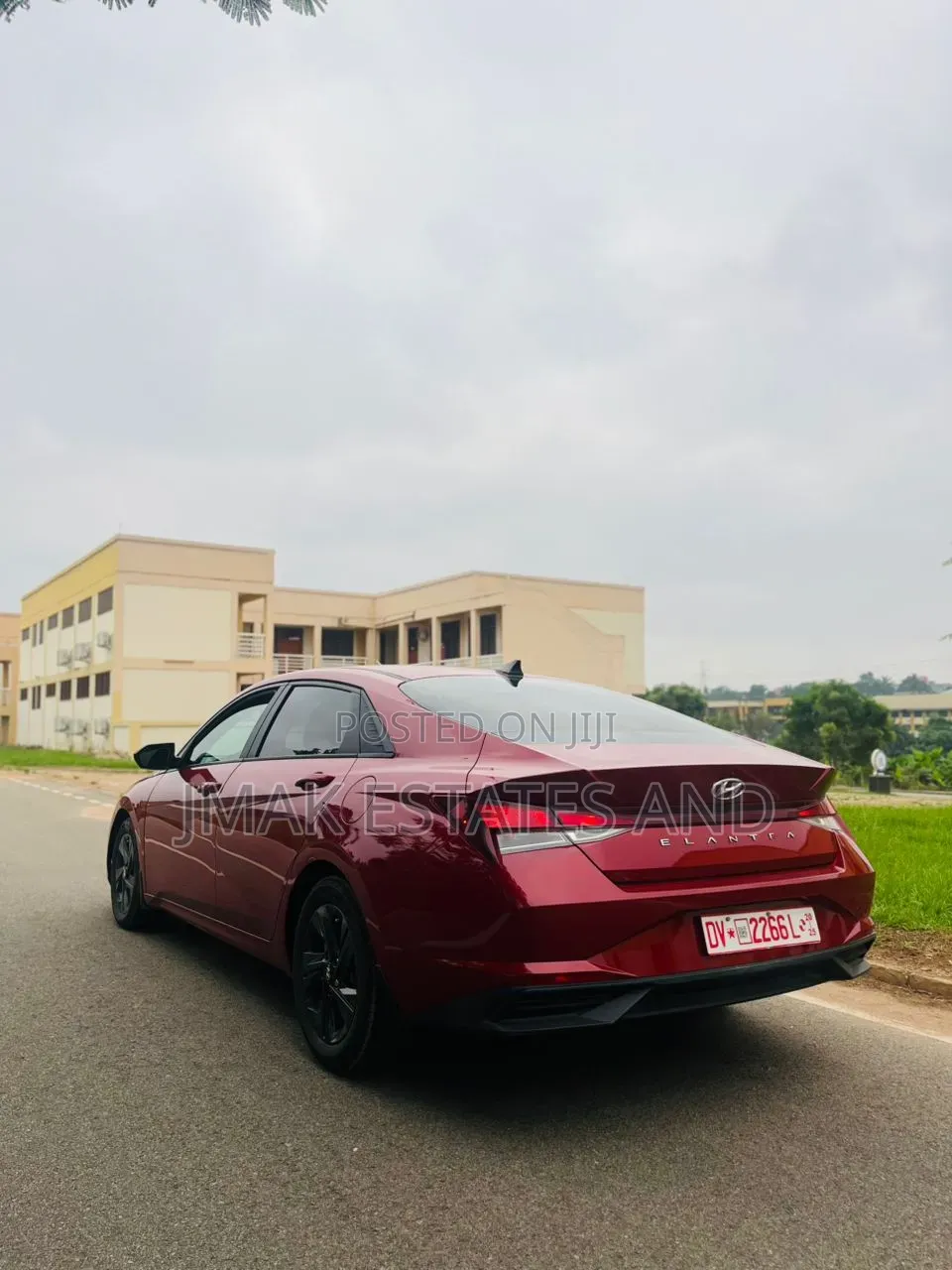 Hyundai Elantra 2021 Red