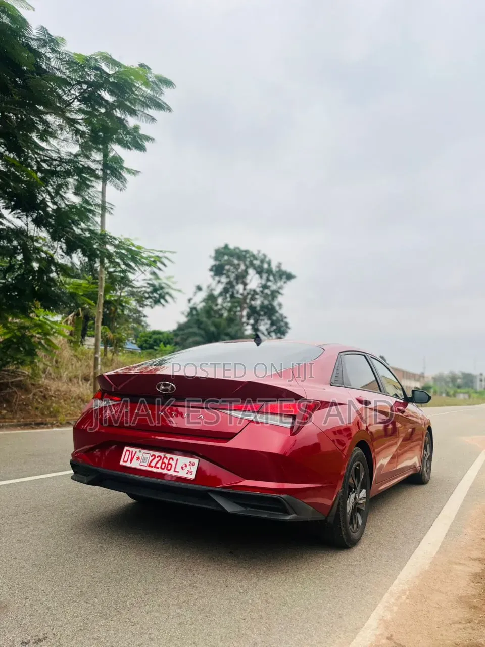 Hyundai Elantra 2021 Red