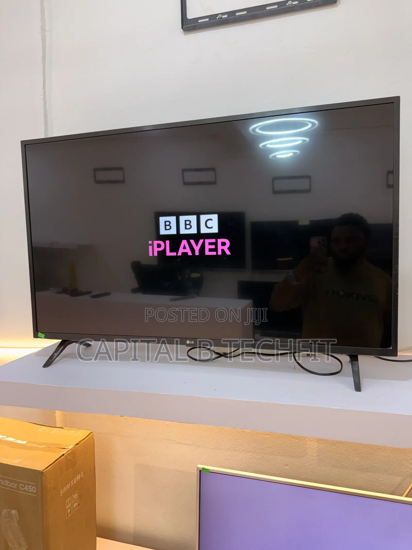 43inches Full Digital Satellite Smart LG MACHINE