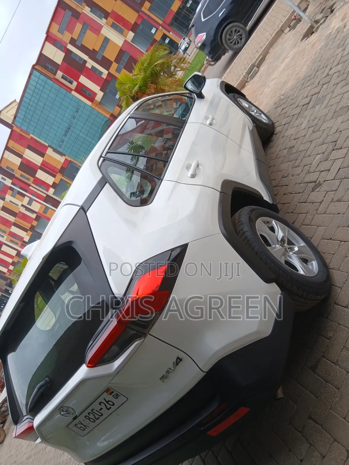 Toyota RAV4 2021 White