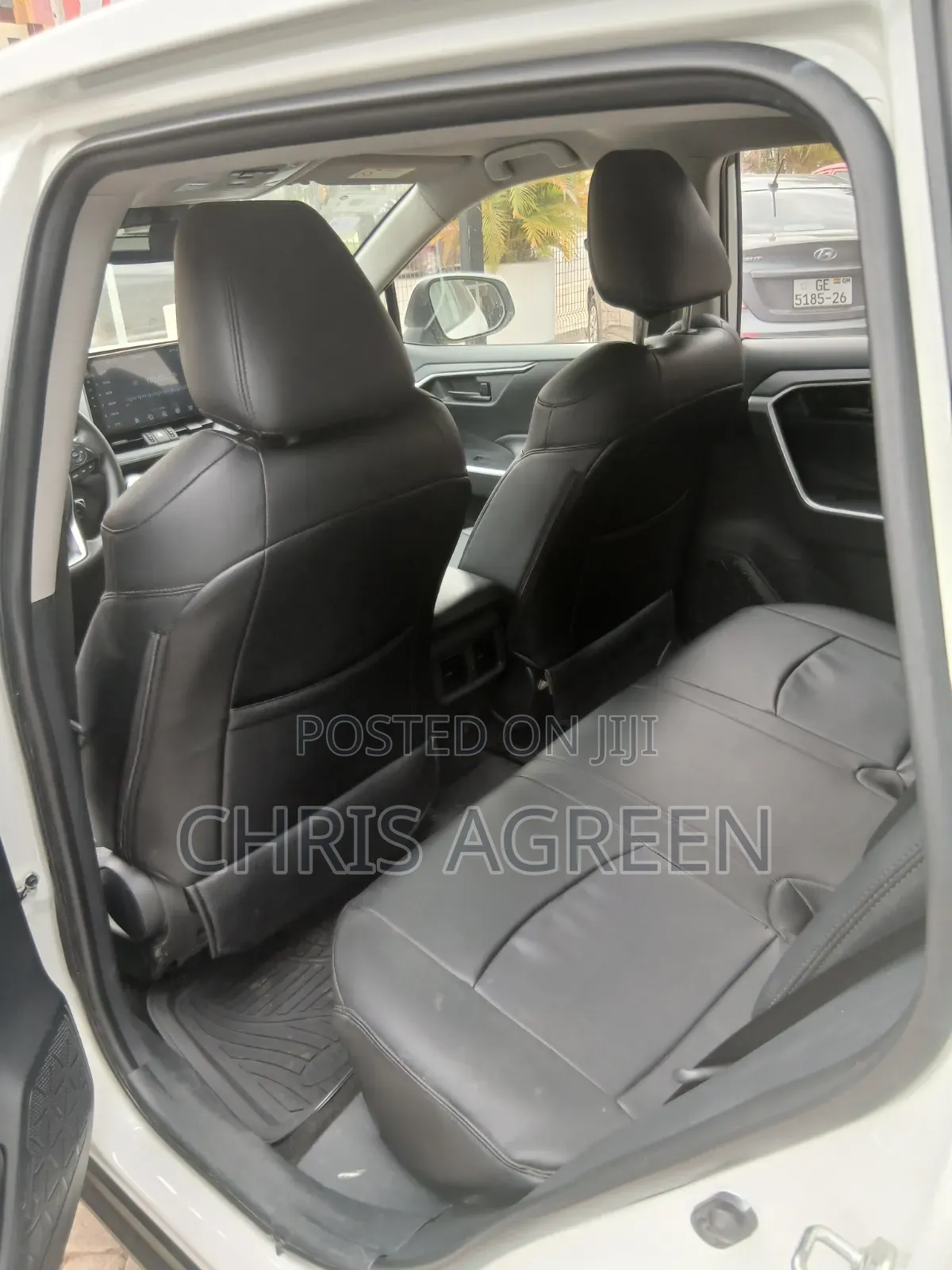 Toyota RAV4 2021 White