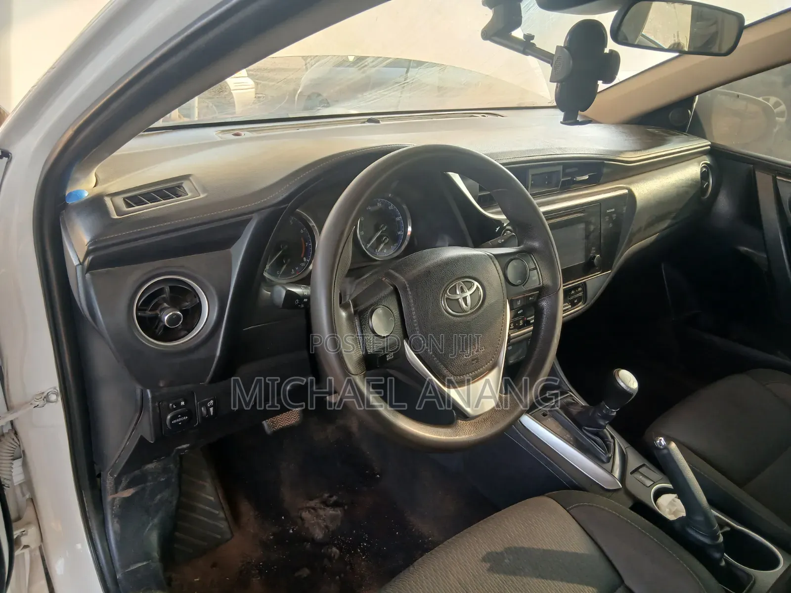 Toyota Corolla 2017 White
