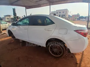 Toyota Corolla 2017 White