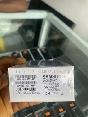 New Samsung Galaxy A20 64 GB Black