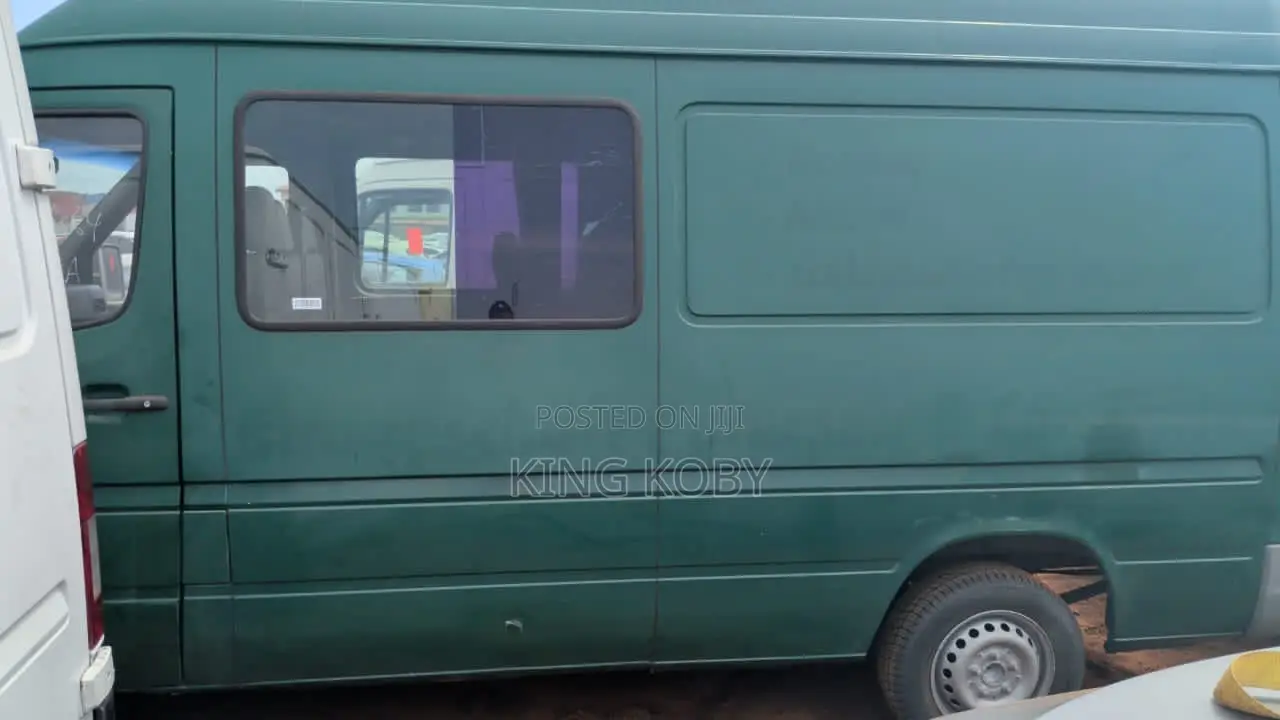 Mercedes-Benz Sprinter 1999 Green