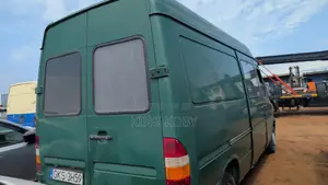 Mercedes-Benz Sprinter 1999 Green