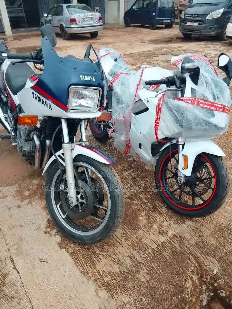 Yamaha 1986 Gray