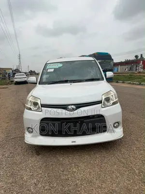 Toyota Sienta 1.5 FWD 2014 White