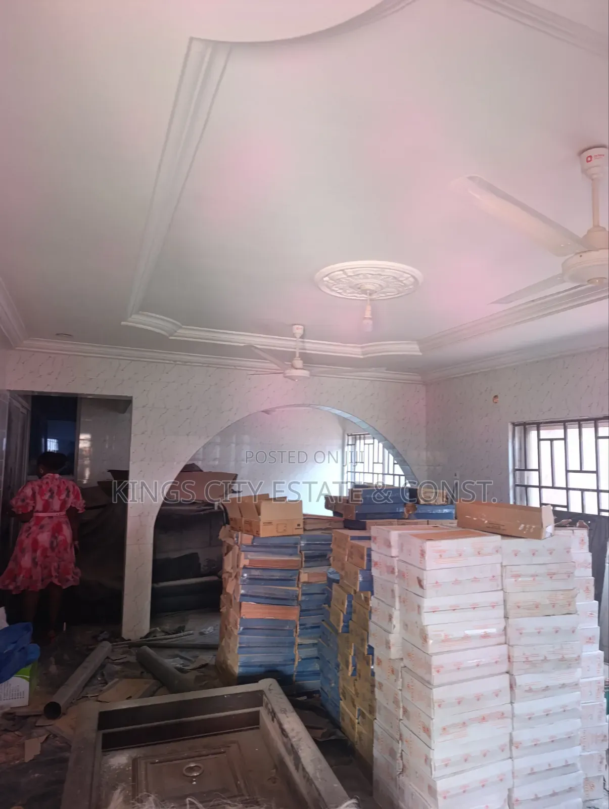 4bdrm Apartment in Post Office, Ofankor for rent