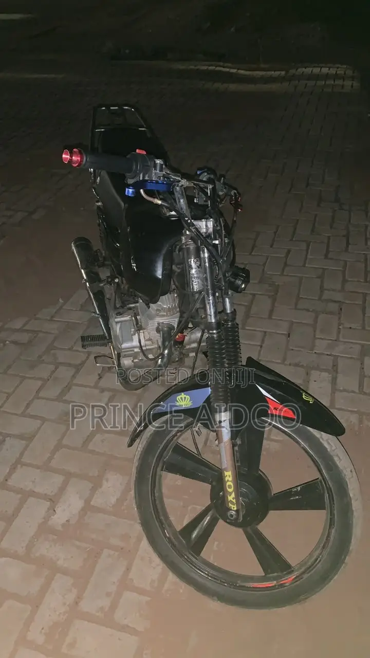 Royal Motorcycle 2020 Black