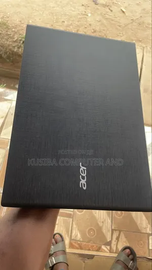 Laptop Acer Aspire E5-574 8GB Intel Core i5 HDD 500GB