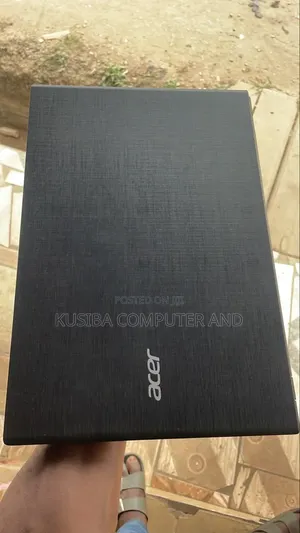 Laptop Acer Aspire E5-574 8GB Intel Core i5 HDD 500GB