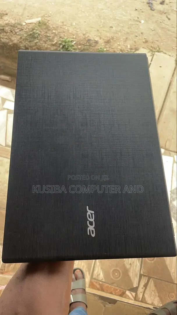 Laptop Acer Aspire E5-574 8GB Intel Core i5 HDD 500GB