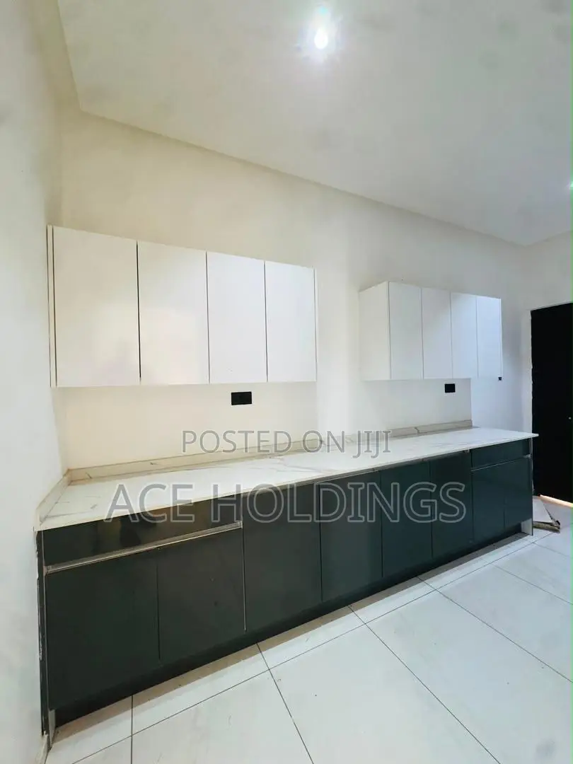 4bdrm Mansion in East Legon Hills for sale