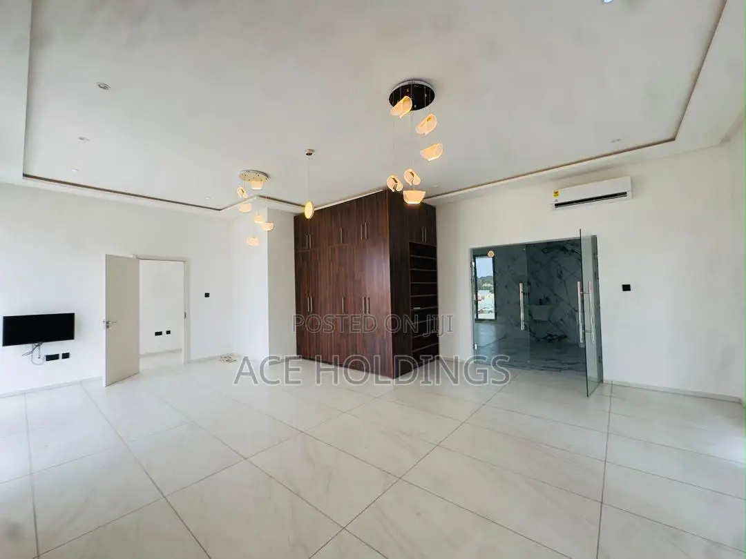 4bdrm Mansion in East Legon Hills for sale