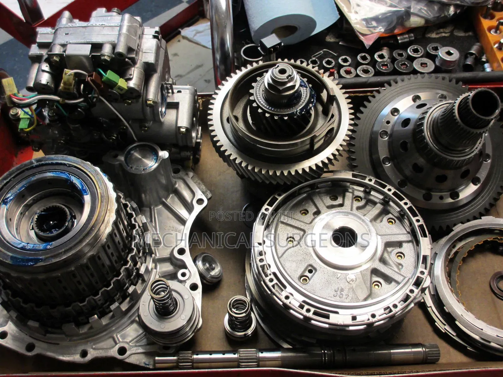 Gearbox/Transmission and 4x4 System Specialist