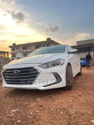 Hyundai Elantra SEL 2018 White