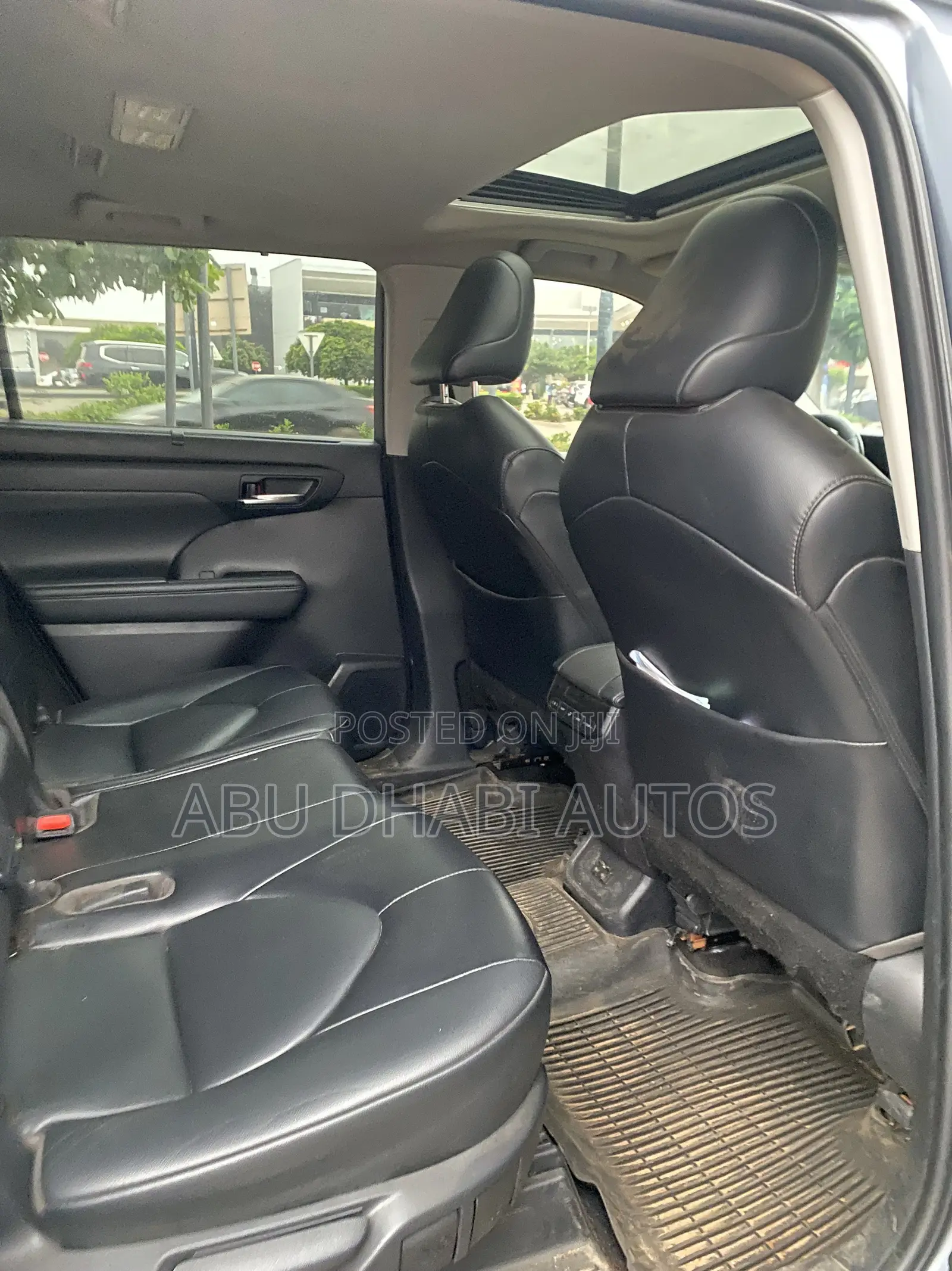 Toyota Highlander XLE 2022 Blue