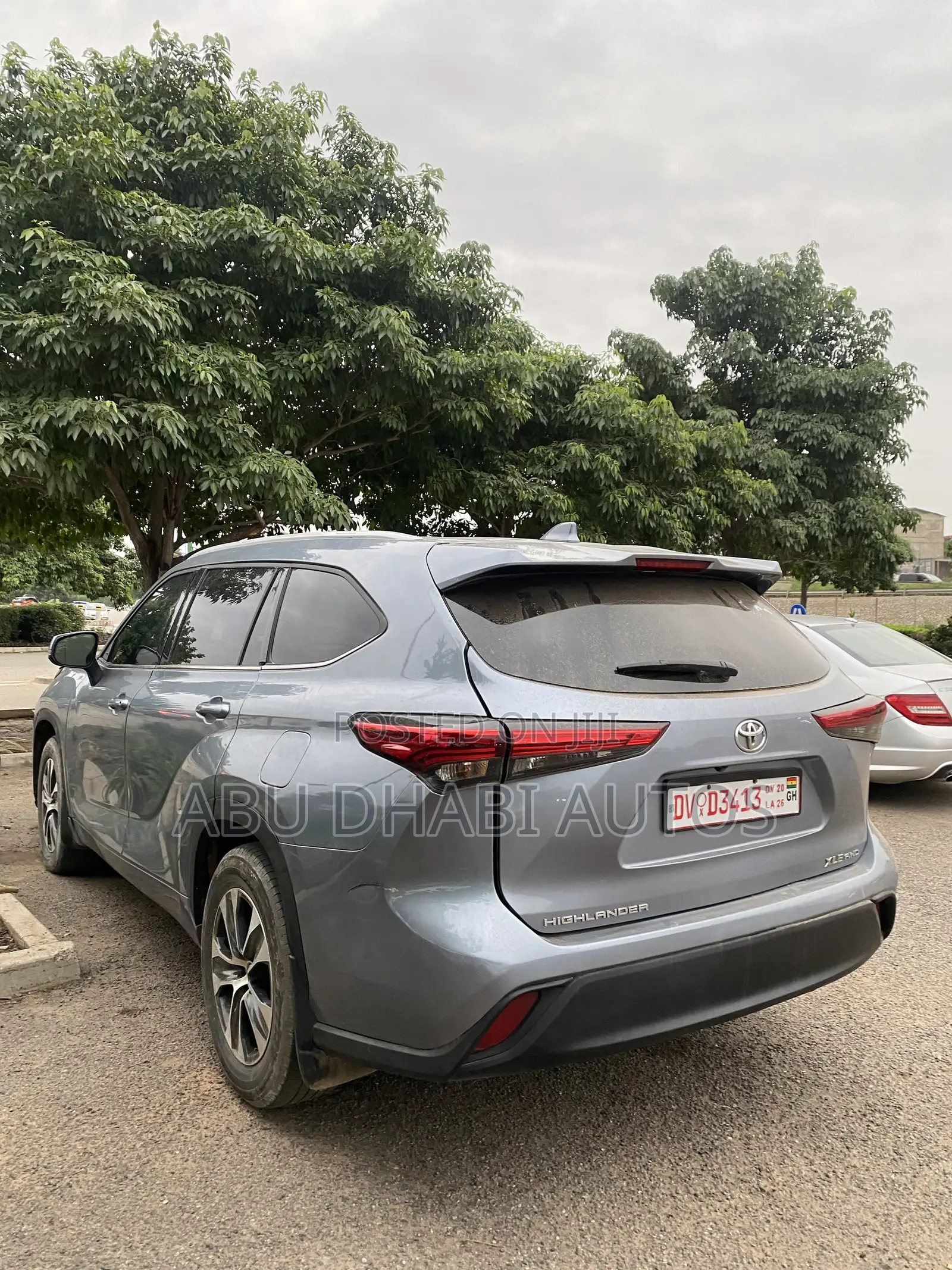 Toyota Highlander XLE 2022 Blue
