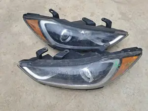Uk Used Almost New Hyundai Elantra 2012–17 Headlight