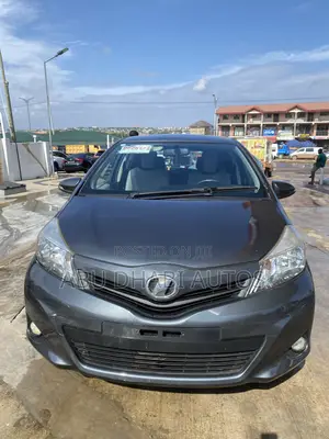Toyota Vitz 2013 Gray