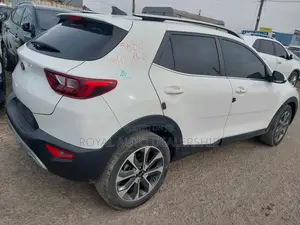 Kia Stonic 1.4 FWD 2019 White