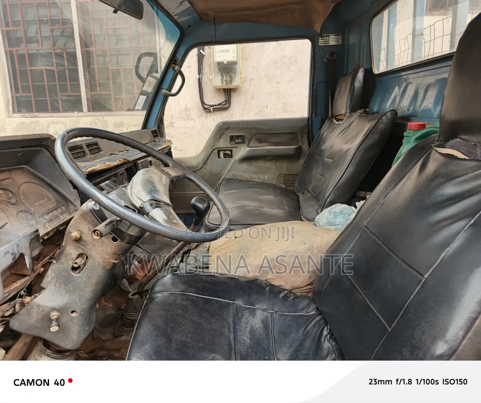 Hyundai Mighty 1, Strong Engine Only Small Bodywork Needed, Moving Car