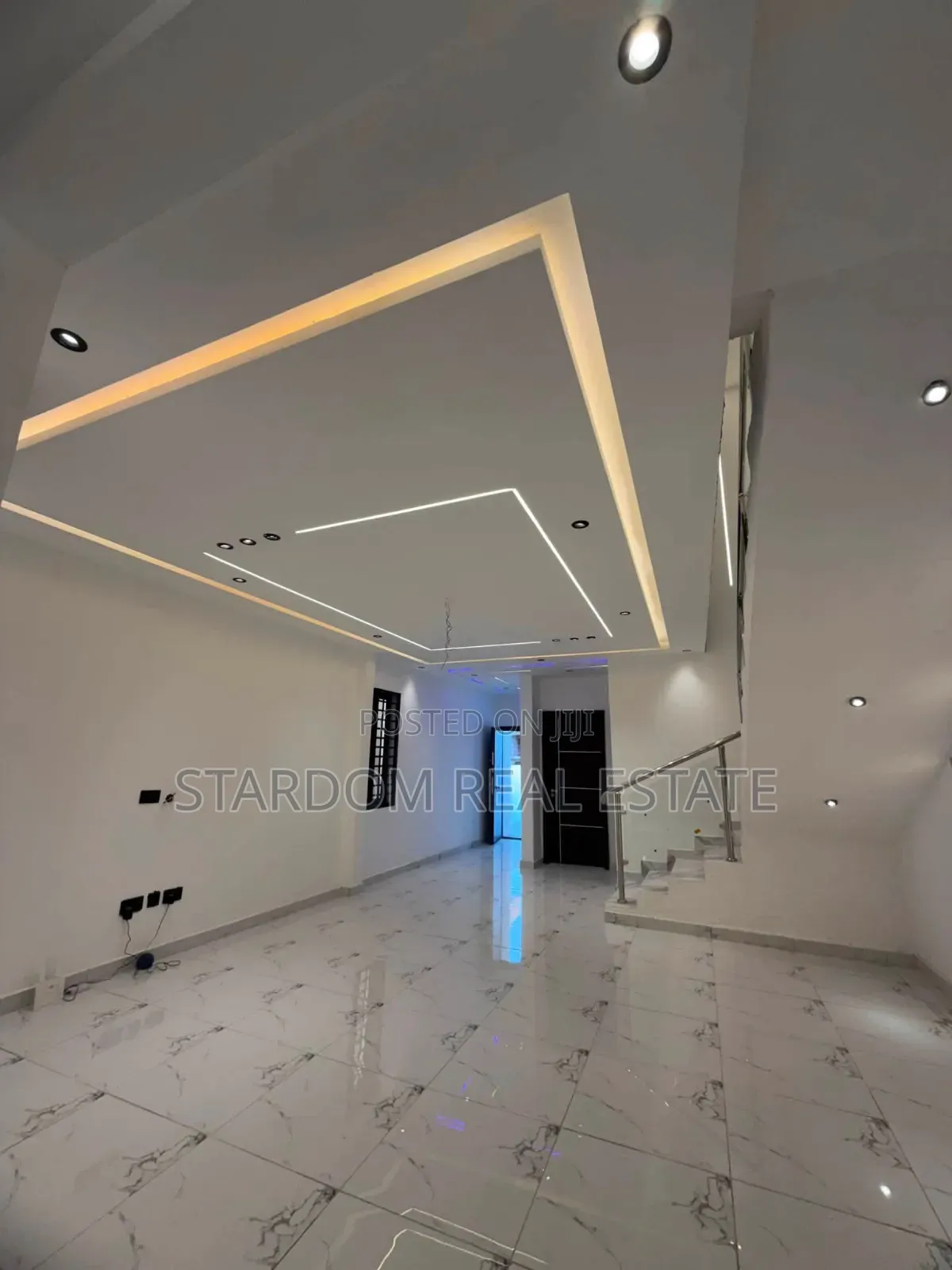 3bdrm Duplex in Lakeside Estate for sale