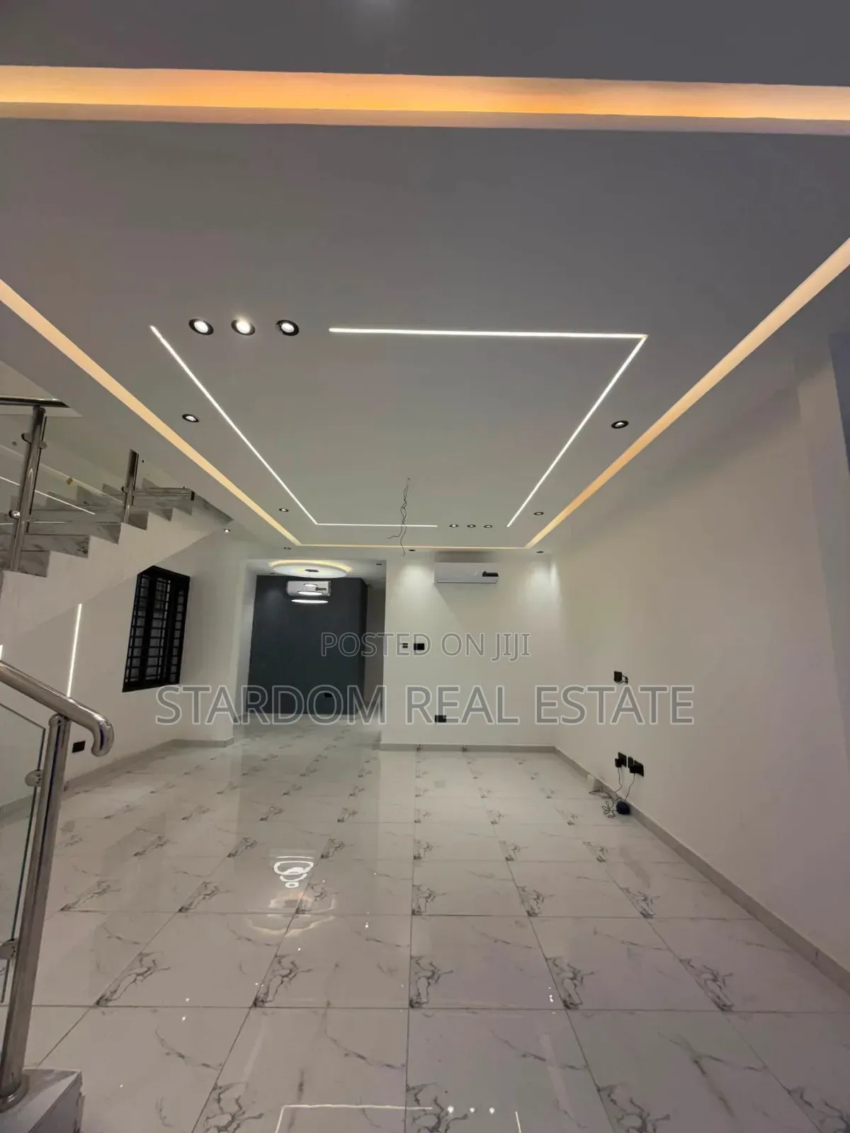 3bdrm Duplex in Lakeside Estate for sale