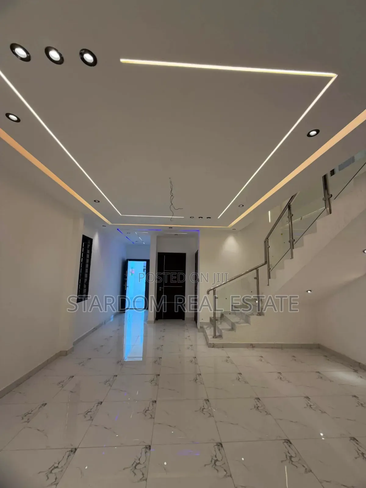 3bdrm Duplex in Lakeside Estate for sale