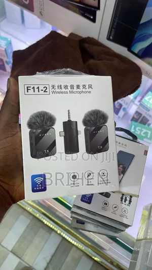 F11-2 3-in-1 Dual Wireless Microphone