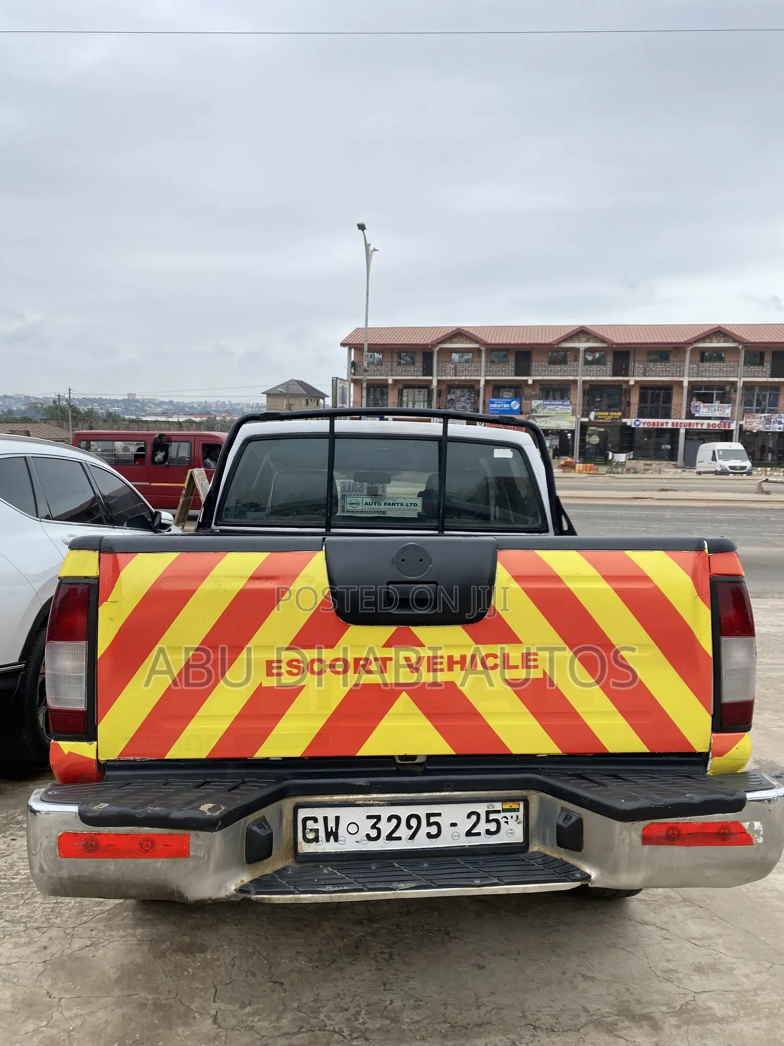 Nissan Hardbody 2009 White