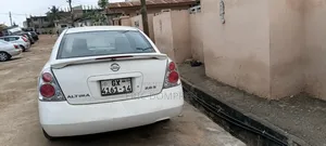Nissan Altima 2006 White
