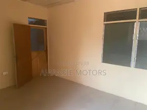 1bdrm Shared Apartment in Men’S Esate, Sakumono for rent