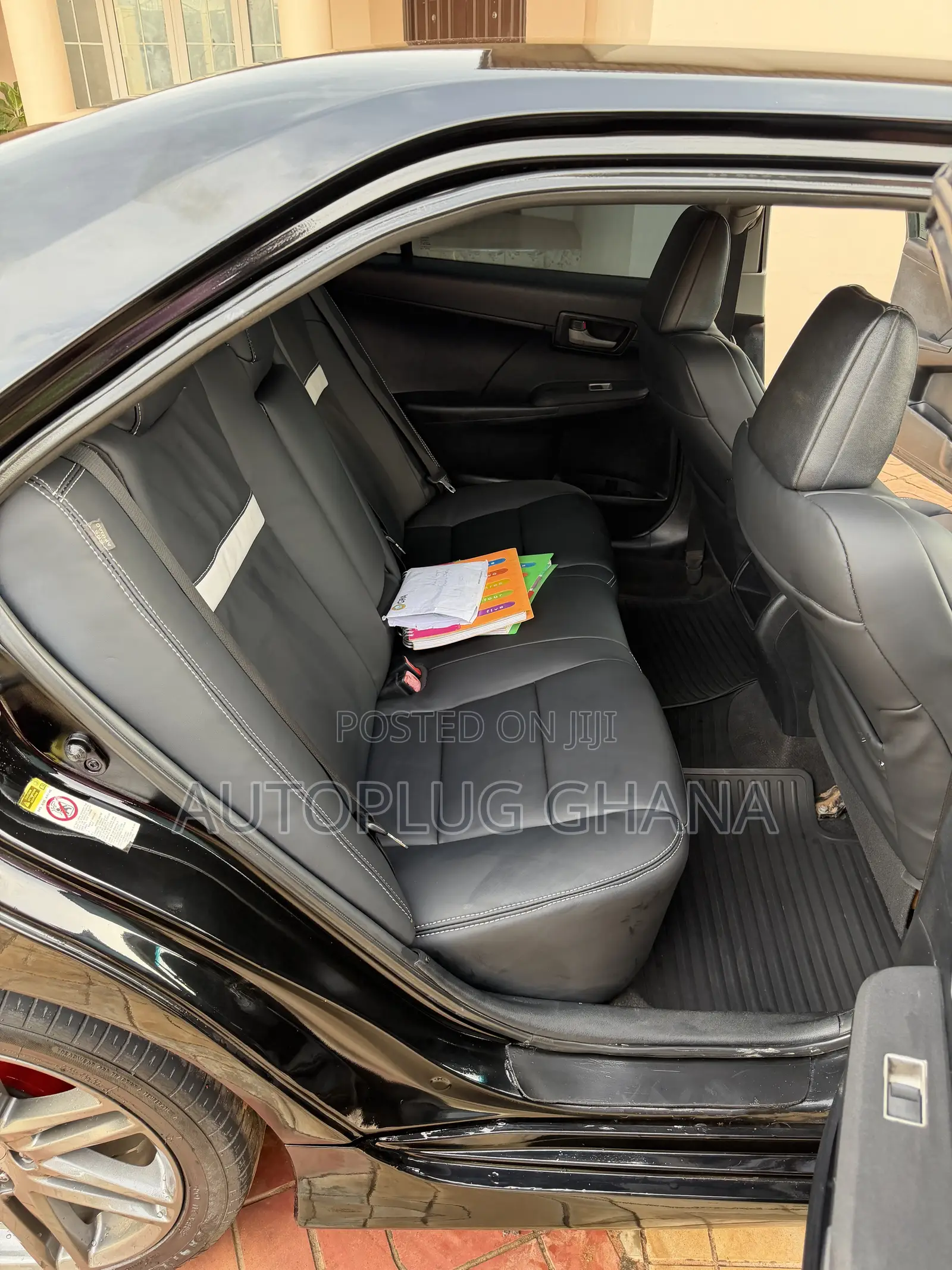Toyota Camry SE 4dr Sedan (2.5L 4cyl 6A) 2012 White