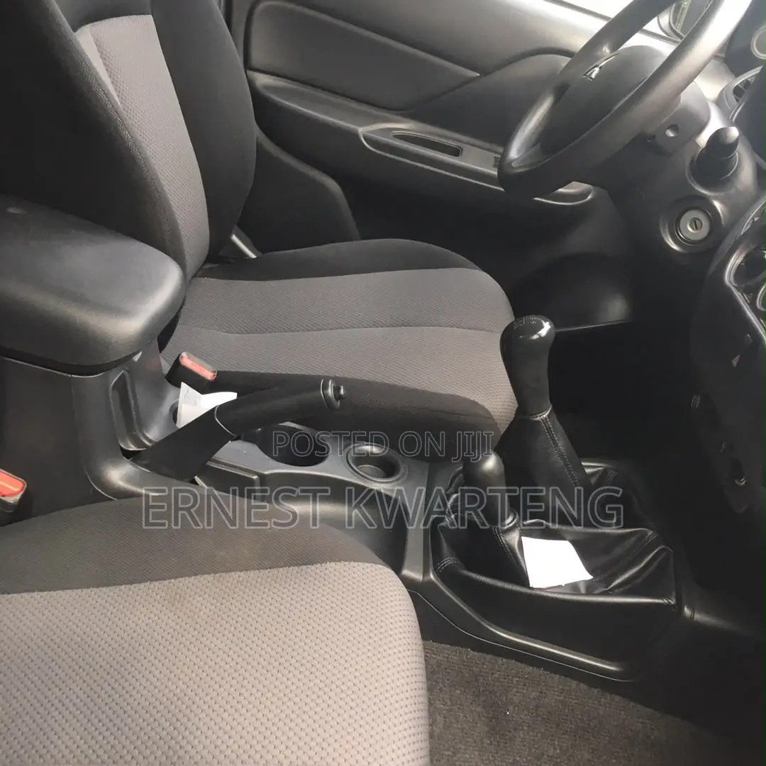 Mitsubishi L200 2023 White