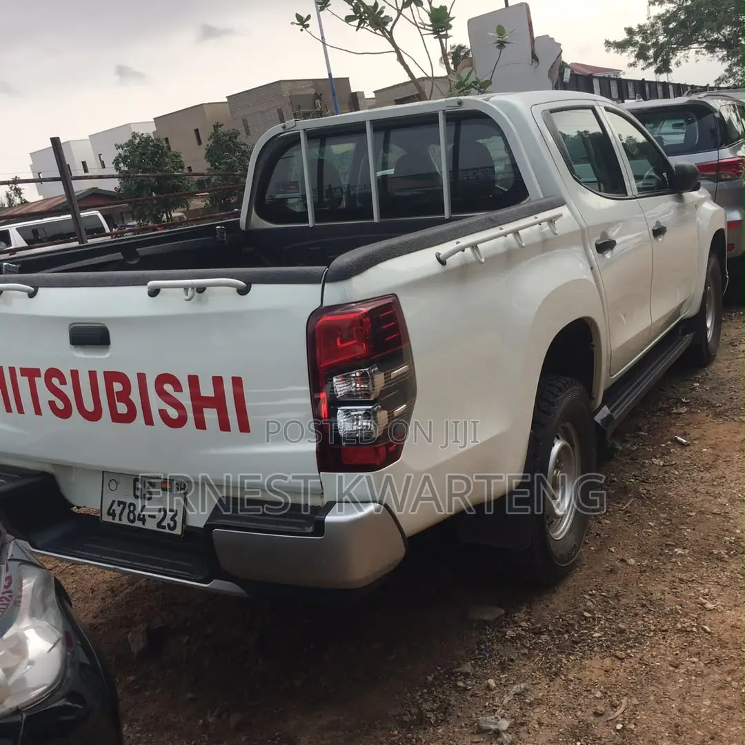 Mitsubishi L200 2023 White