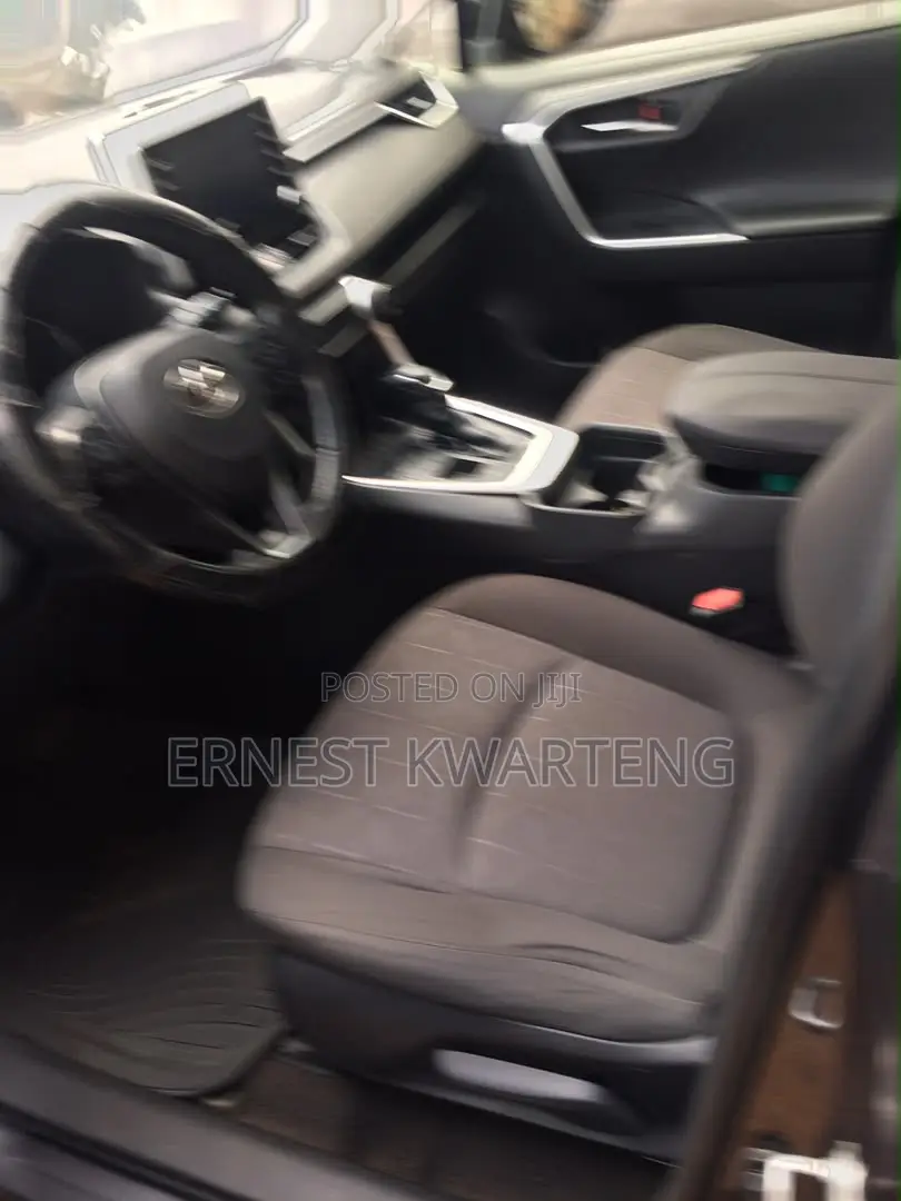 Toyota RAV4 2021 Gray