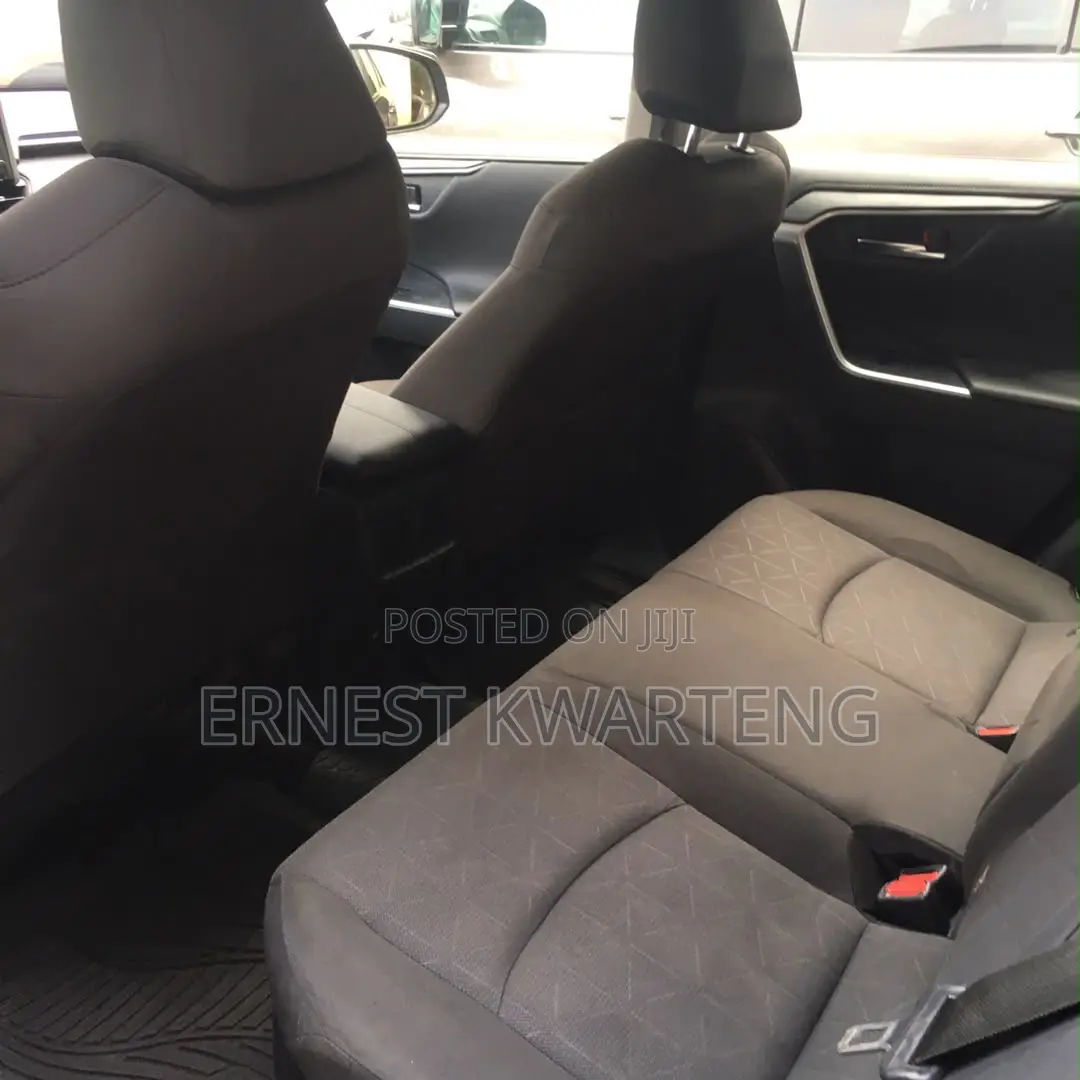 Toyota RAV4 2021 Gray
