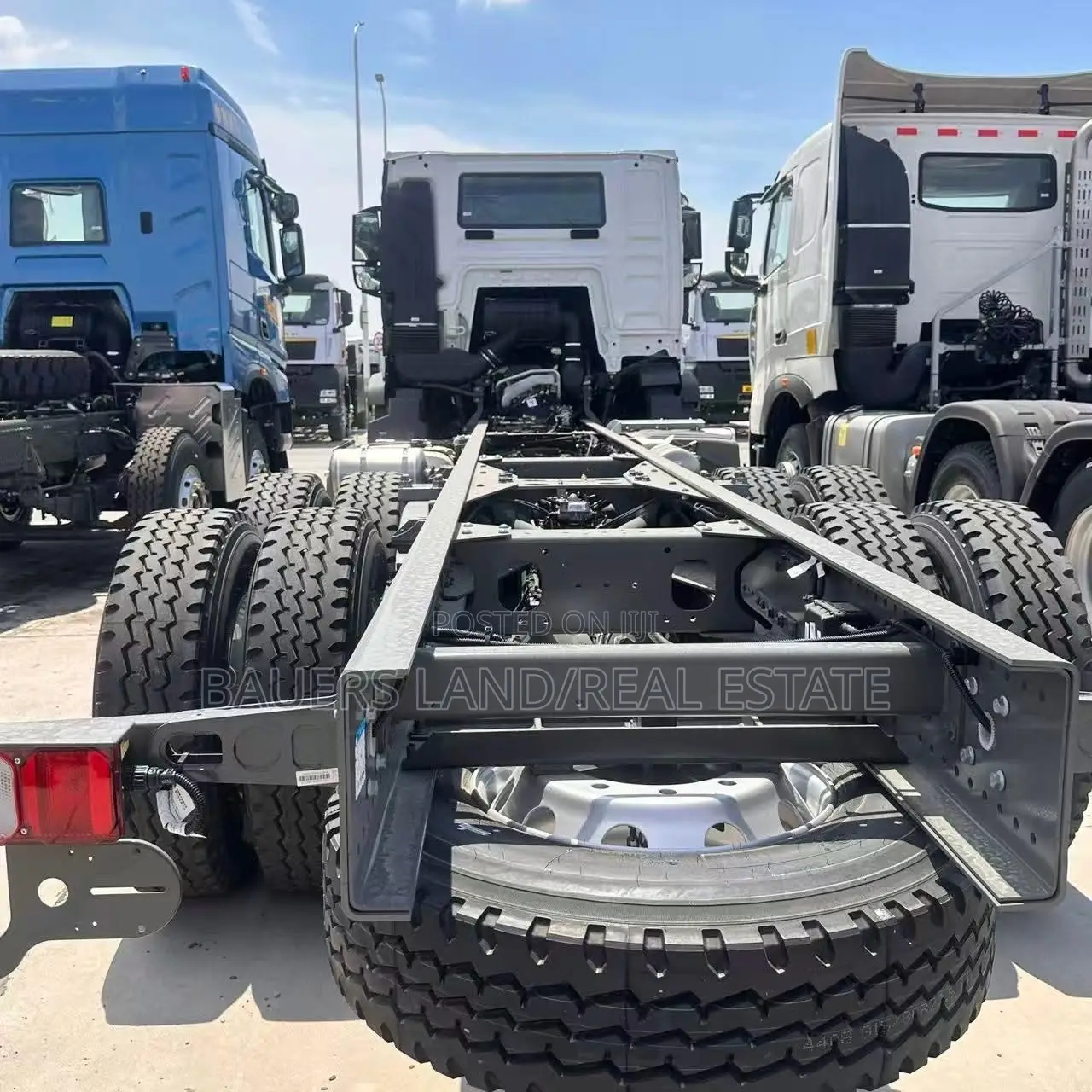 HOWO TX 390HP 6X4 High Roof 2025 White