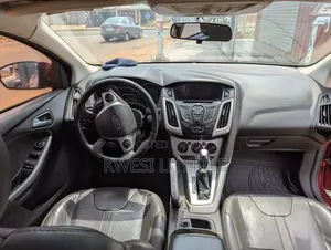 Ford Focus 2013 Red