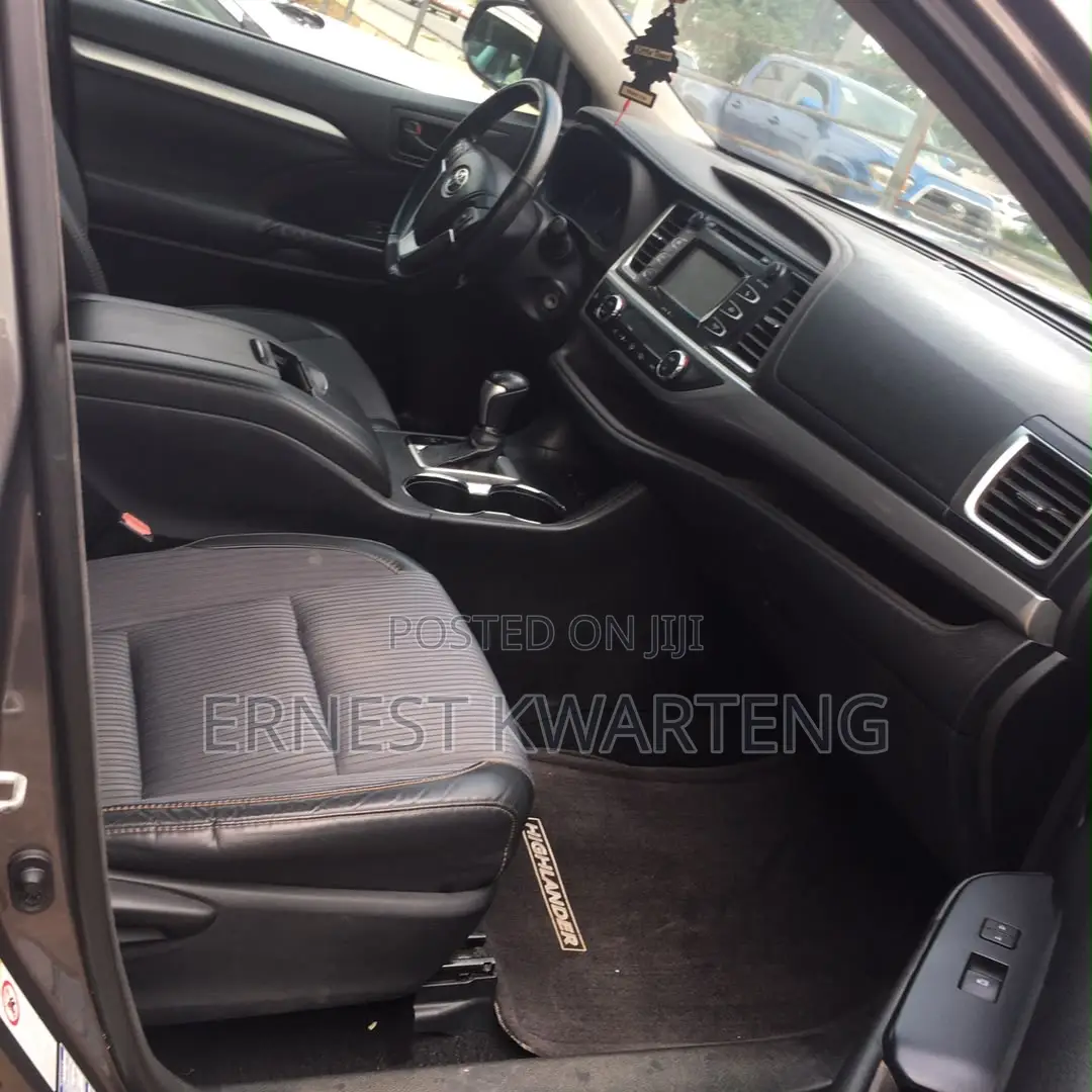 Toyota Highlander 2018 Gray