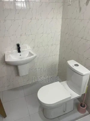 4bdrm House in West Legon, Medifem Area for rent