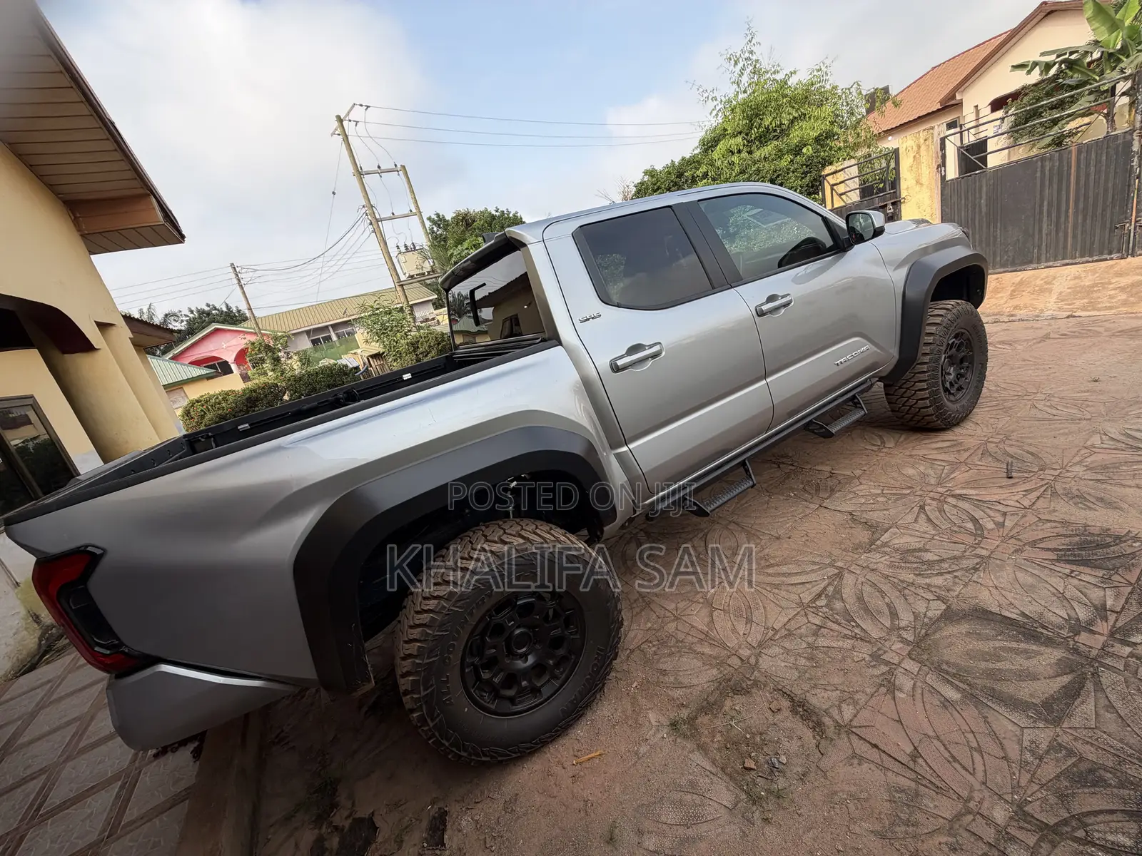 Toyota Tacoma SR5 Double Cab 5' Bed AT 2024 Silver