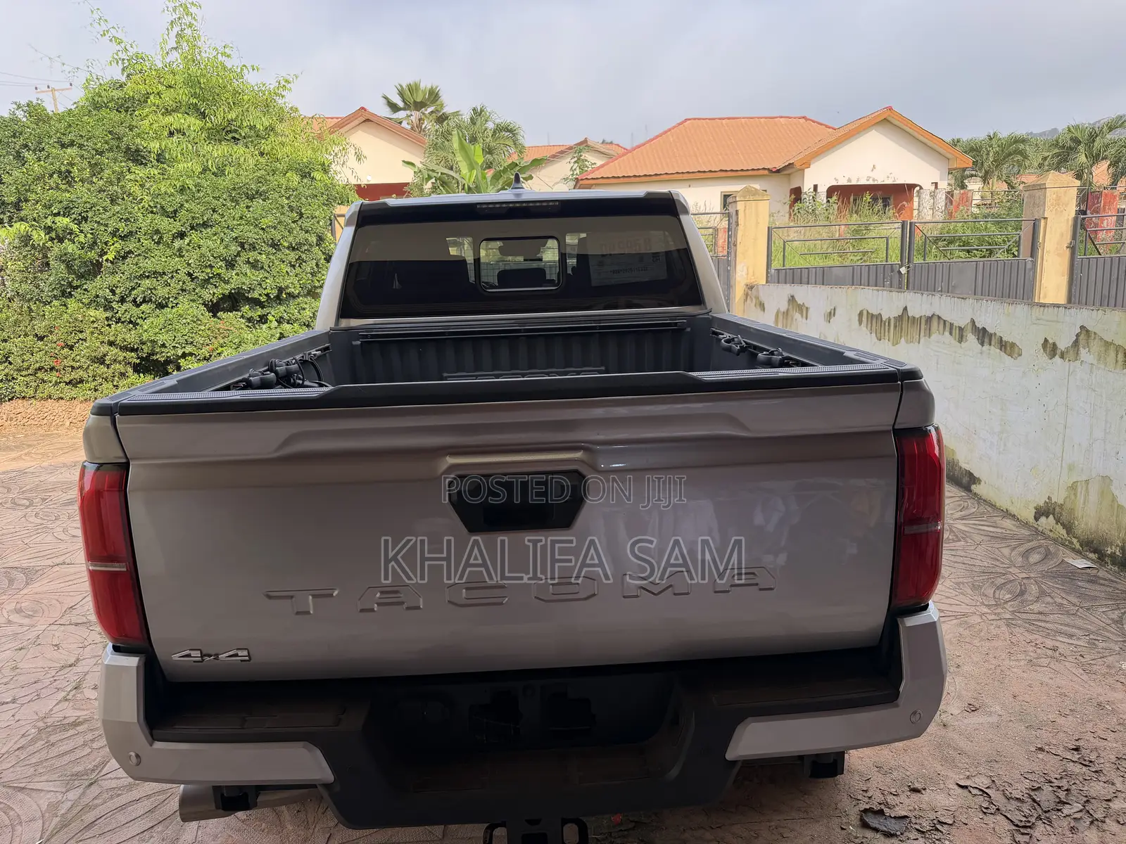 Toyota Tacoma SR5 Double Cab 5' Bed AT 2024 Silver