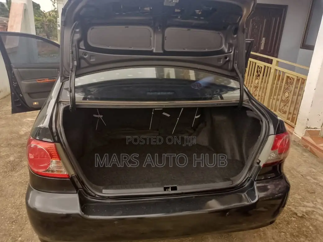 Toyota Corolla Altis 2010 Black