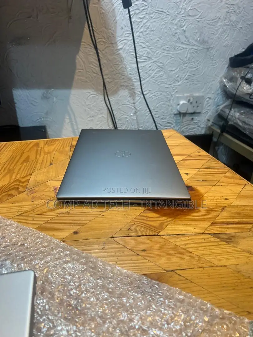 Laptop Dell Precision 5560 32GB Intel Core i7 SSD 512GB