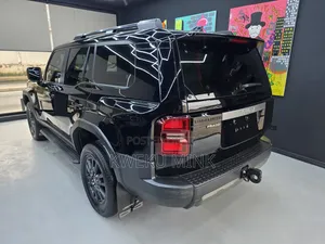 Toyota Land Cruiser 2025 Black