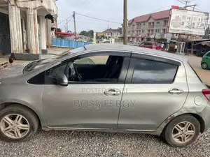Toyota Vitz 1.3 FWD 3dr 2012 Gray