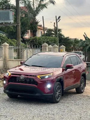 Toyota RAV4 LE AWD 2020 Red